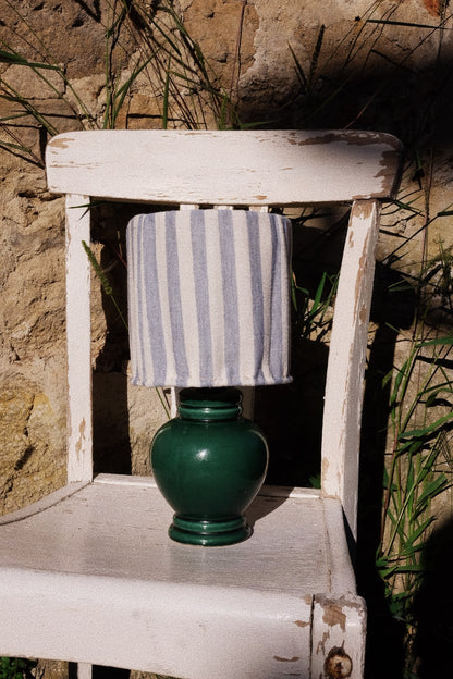 Lampe en céramique abat jour rayé