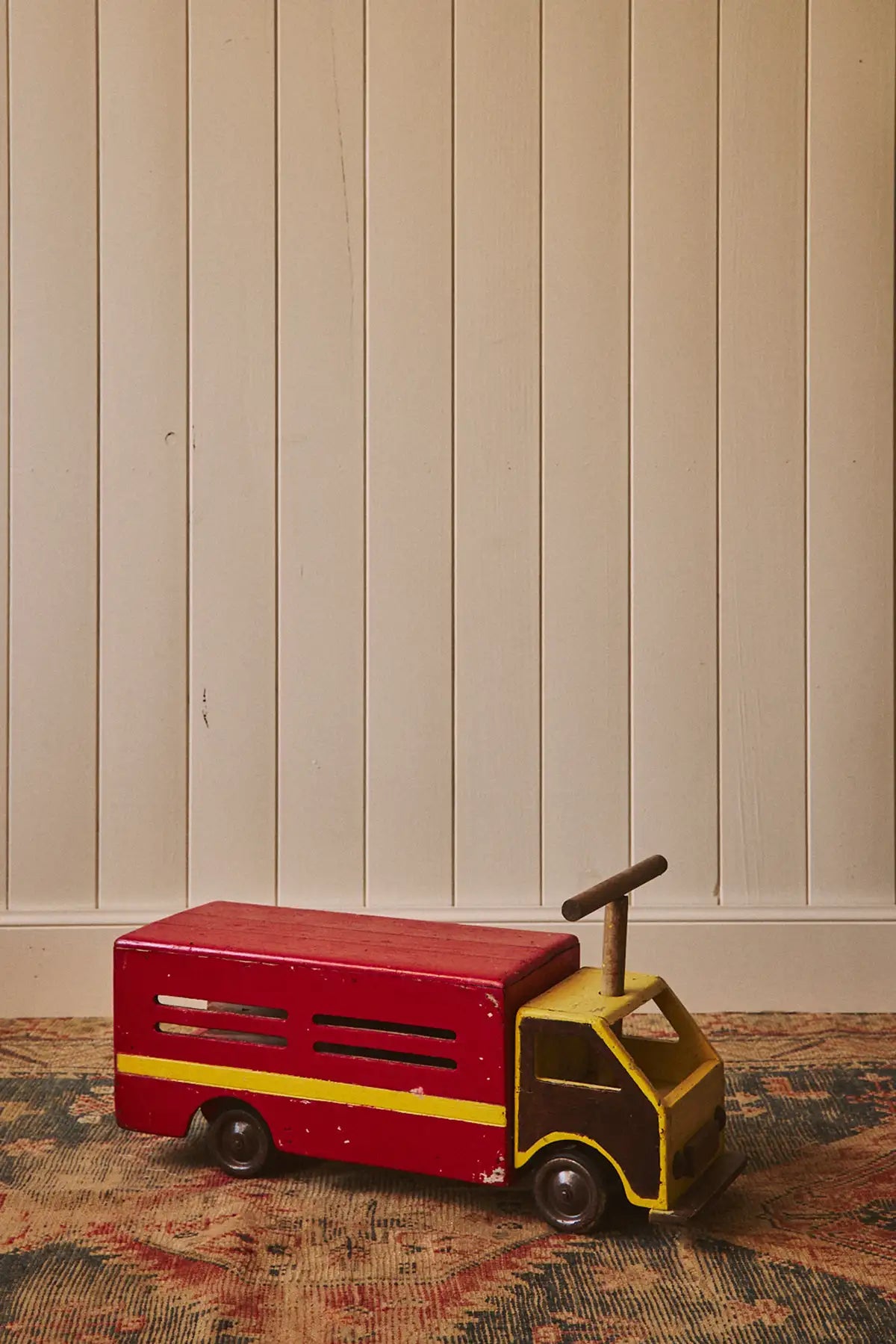 Camion porteur en bois pour enfant