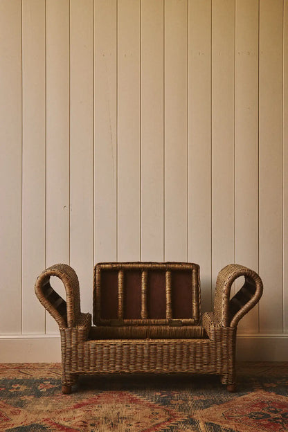 Petit banc-coffre en osier