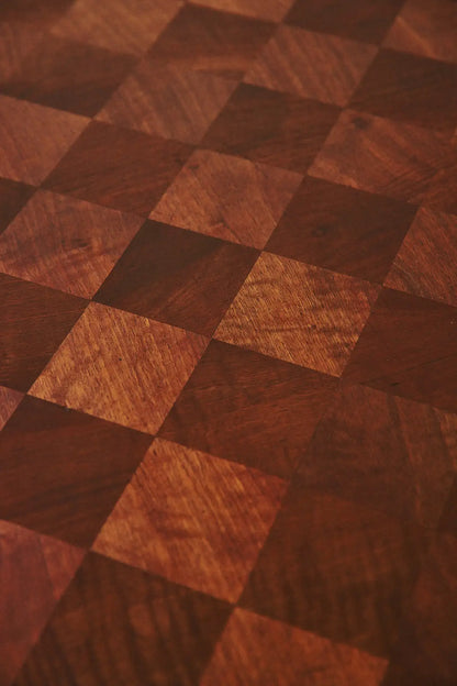 Table en marqueterie damier