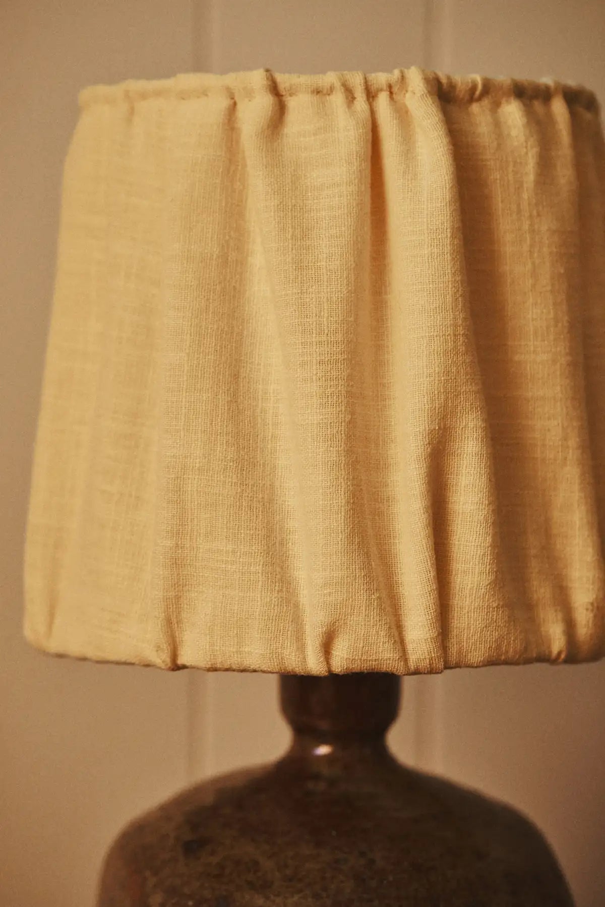 Lampe en grès pyrite