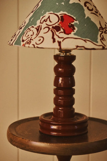 Lampe en bois tourné peint et tissu anglais