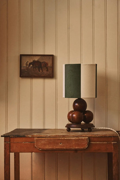 Lampe en bois tourné et tissu velours anglais