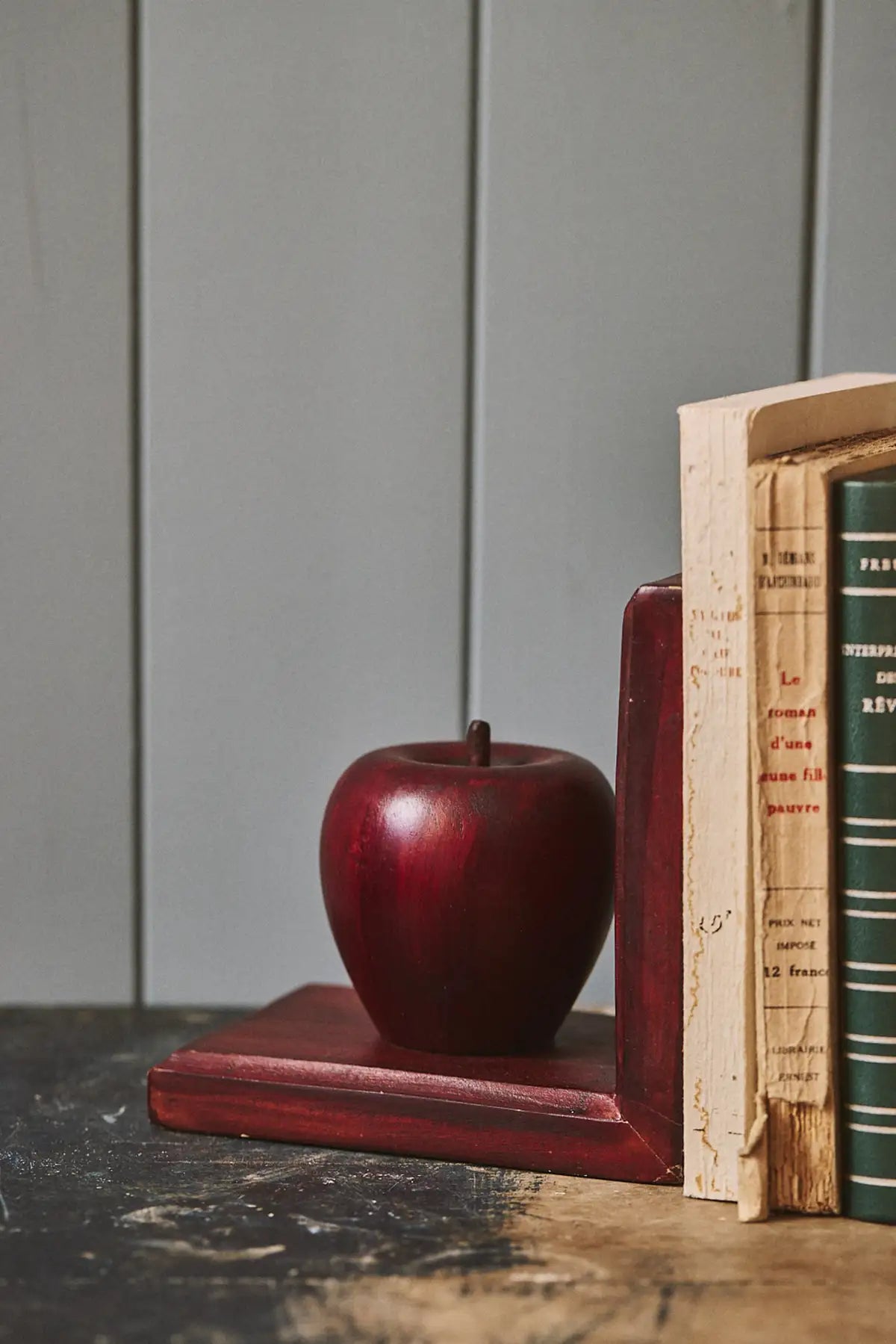 Paire de serre-livres pommes