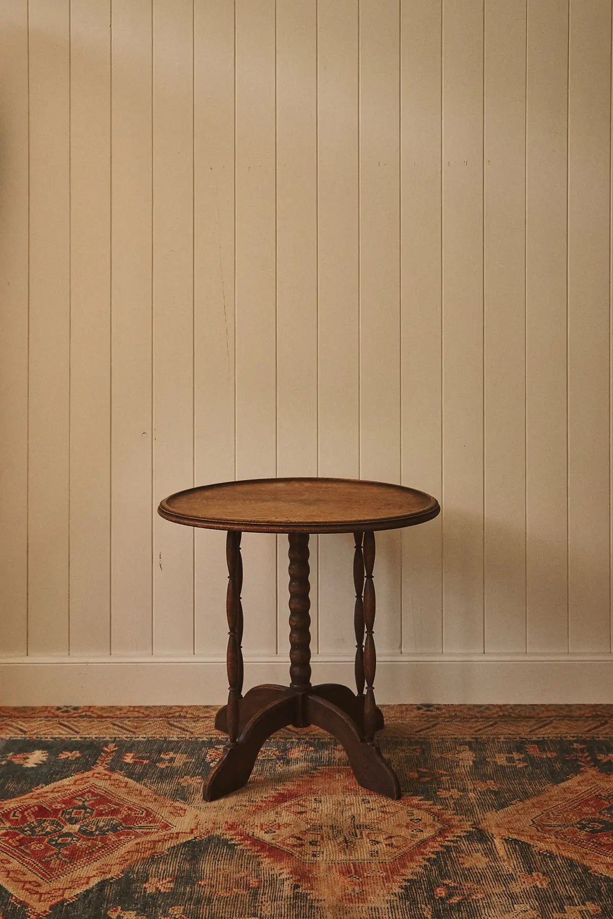 Table d’appoint en bois ronde