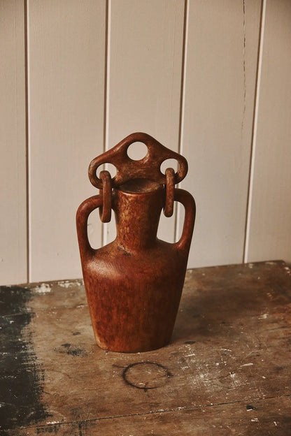 Vase sculptural en bois massif