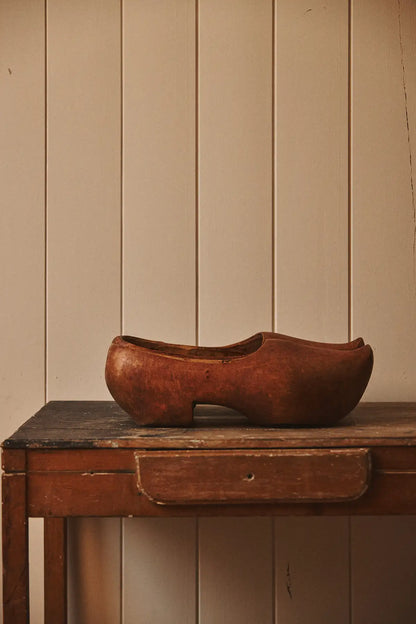 Paire de sabots en bois