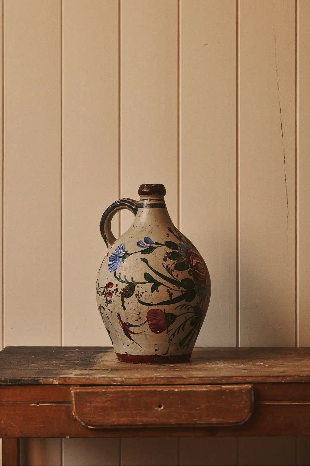 Cruche décorative fleurie