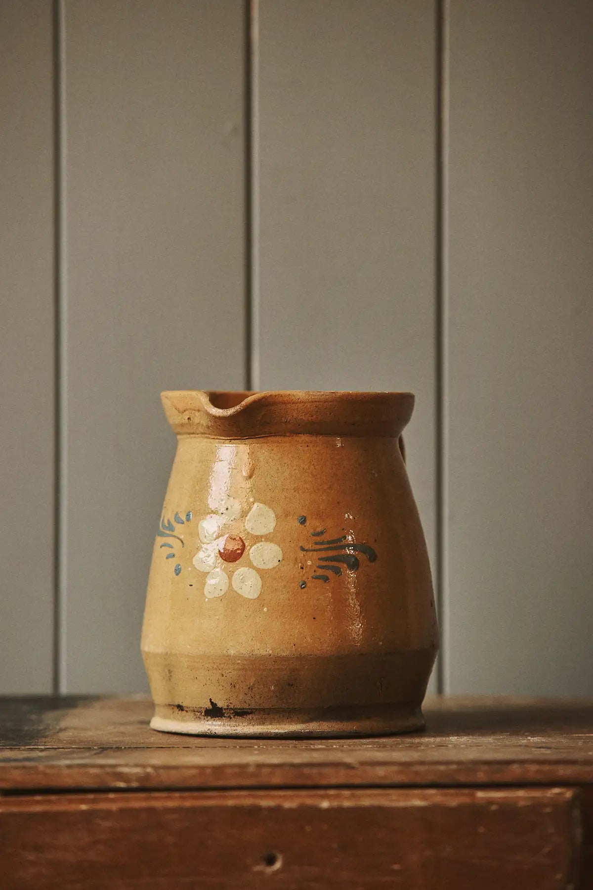 Pichet motif fleur