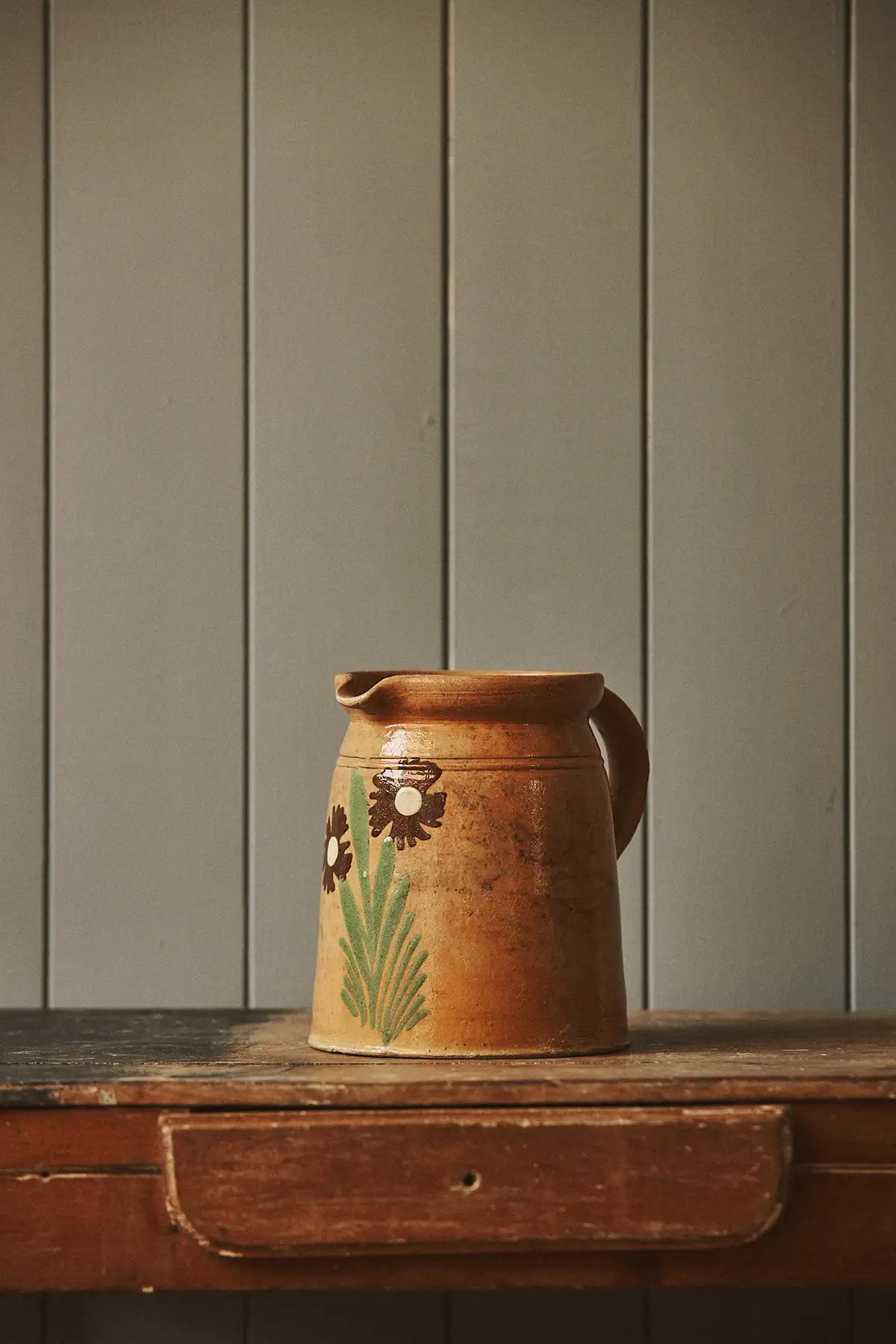 Pichet motif fleurs