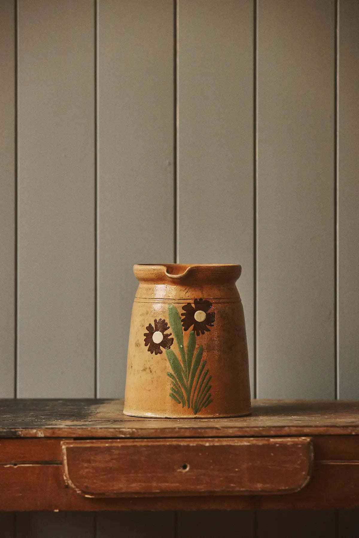 Pichet motif fleurs