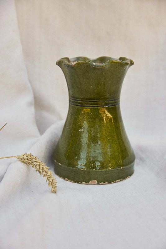 Vase émaillé vert