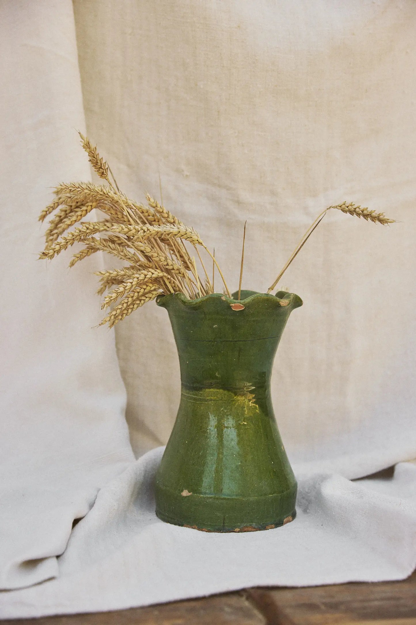 Grand vase émaillé vert