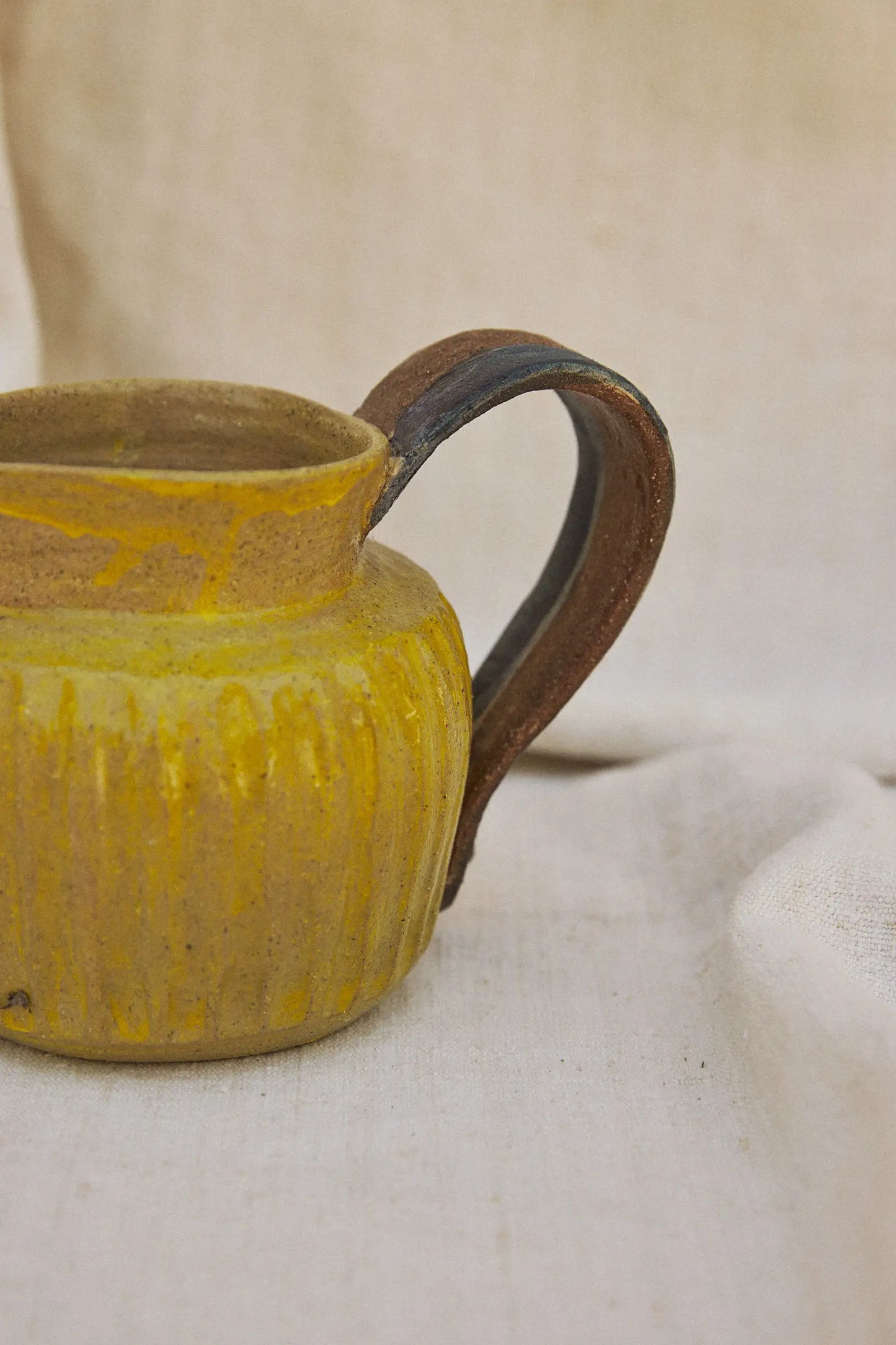 Pichet jaune