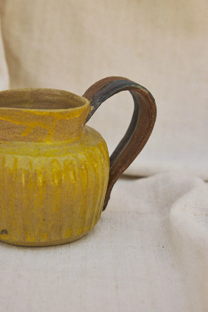 Pichet jaune