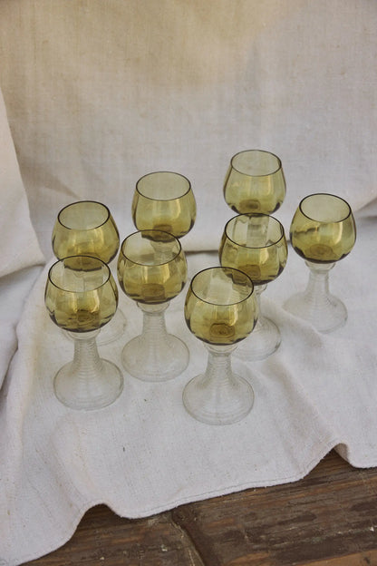 Ensemble de 8 verres Roemer