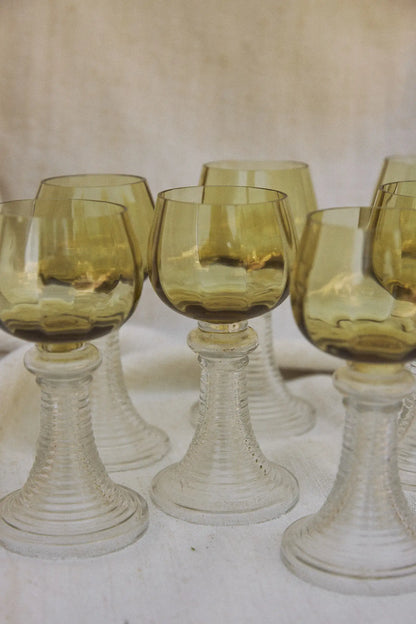 Ensemble de 8 verres Roemer