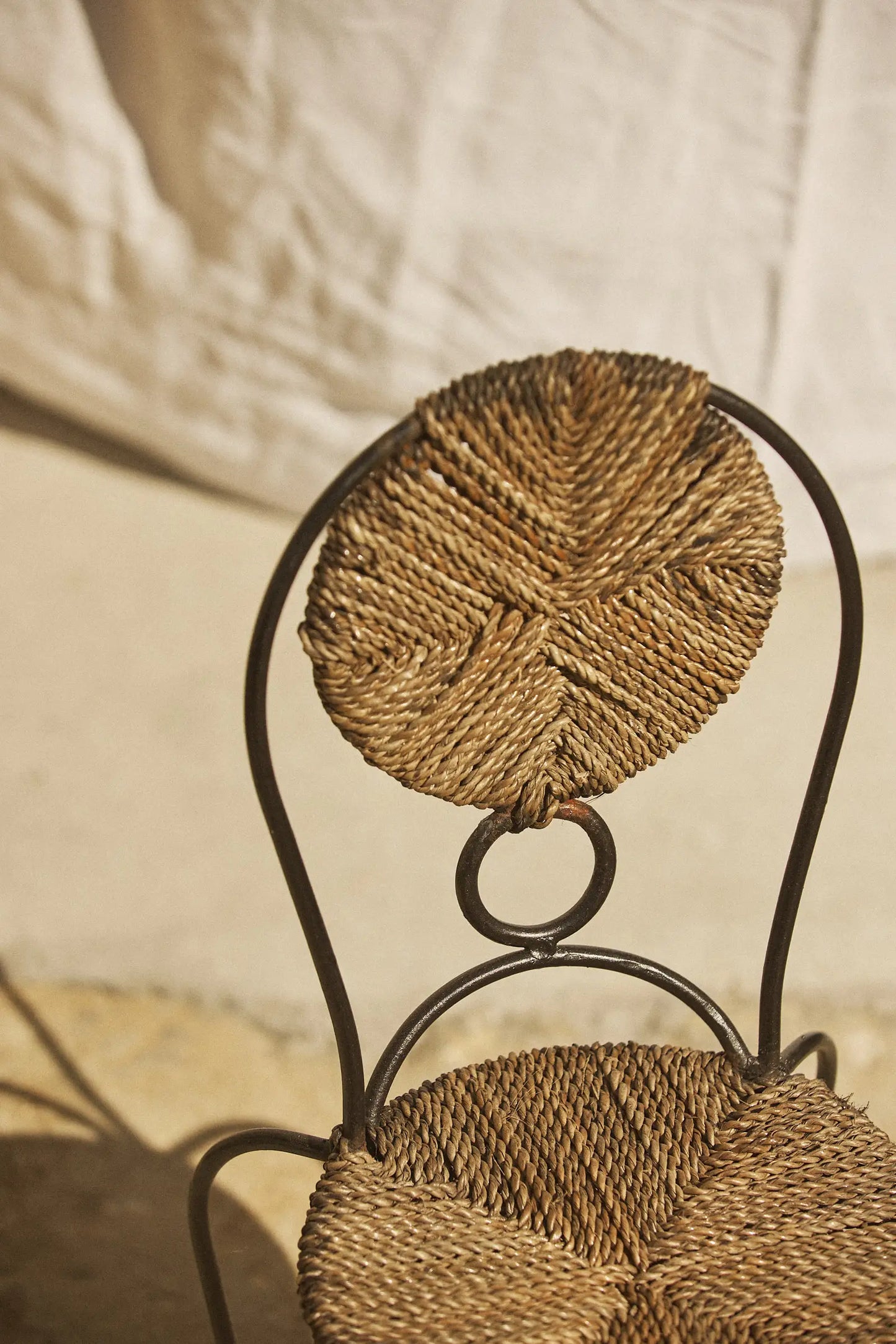 Chaise enfant en corde et fer forgé
