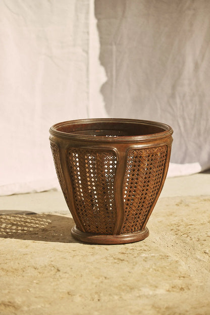 Corbeille en bois et cannage