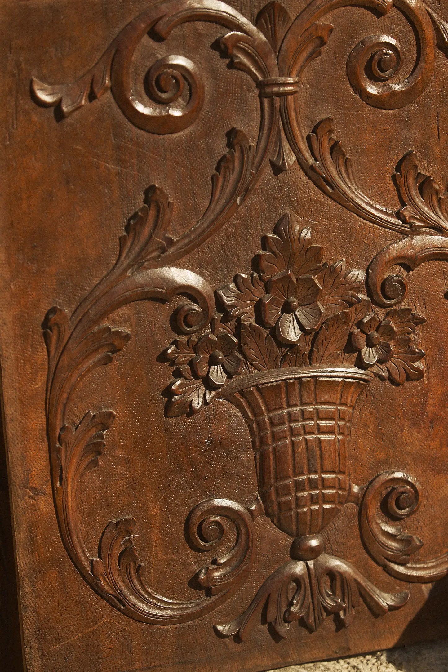 Panneaux décoratifs en bois sculptés
