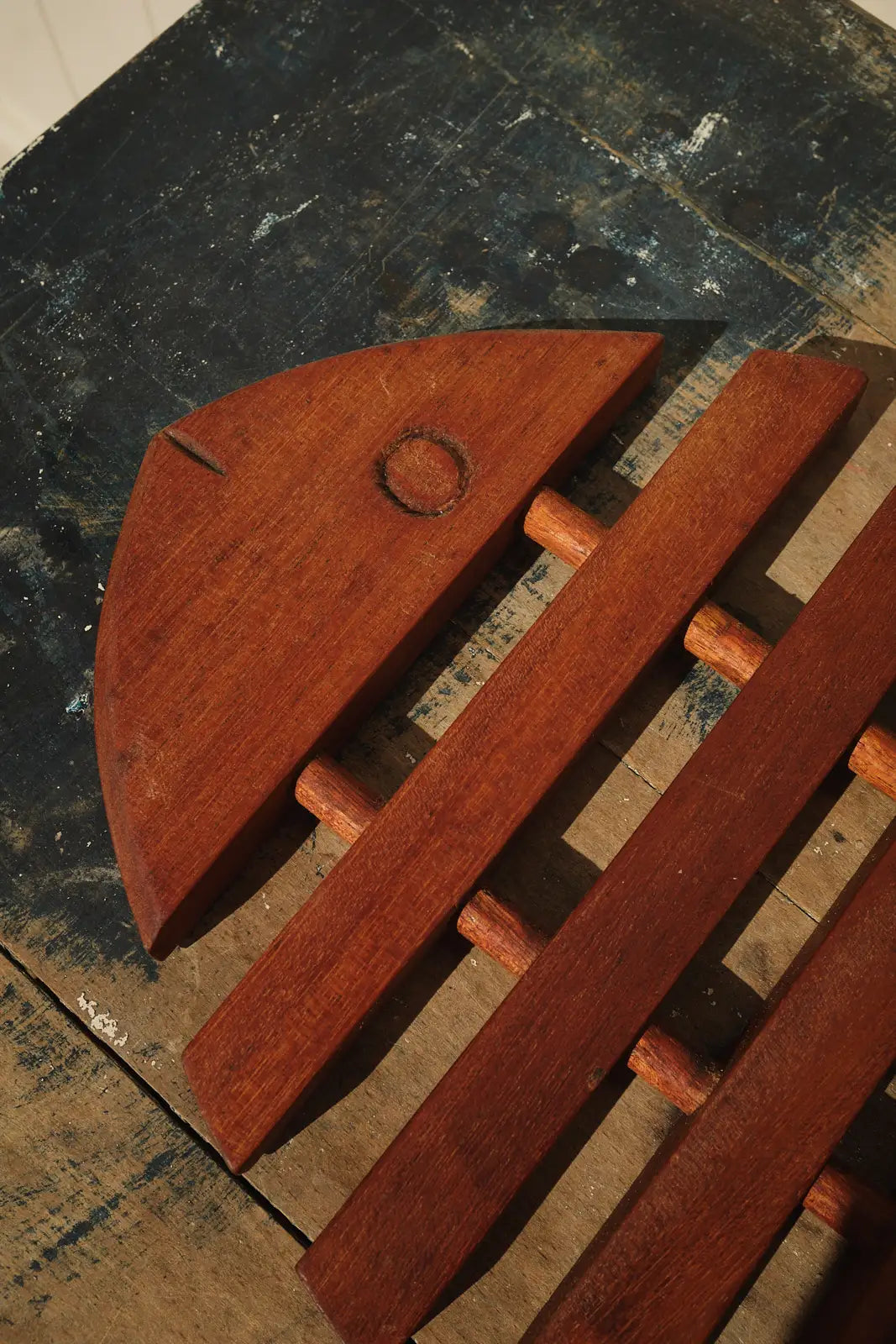 Grand dessous de plat poisson en bois