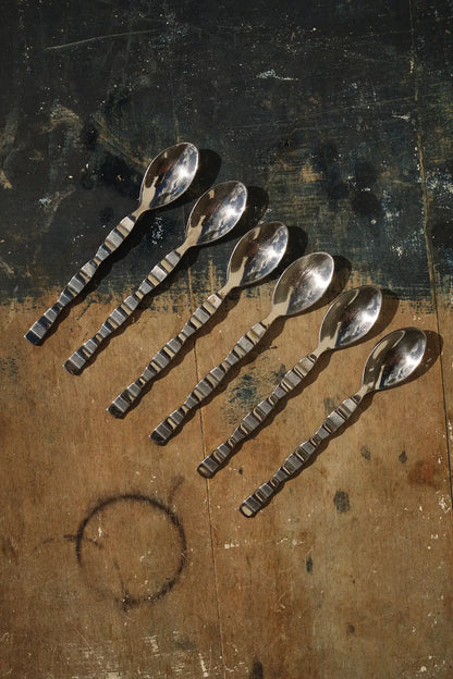 6 cuillères à café
