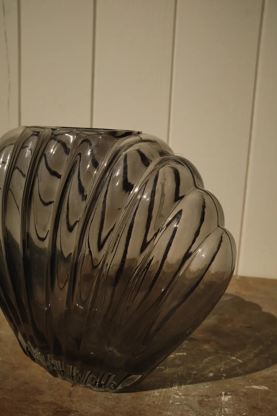 Vase en verre coquillage