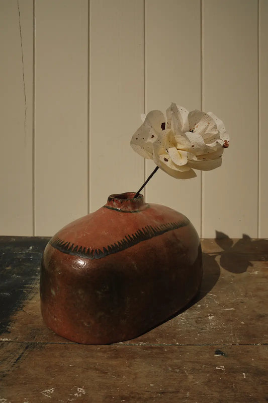 Vase artisanal en terre vernissée