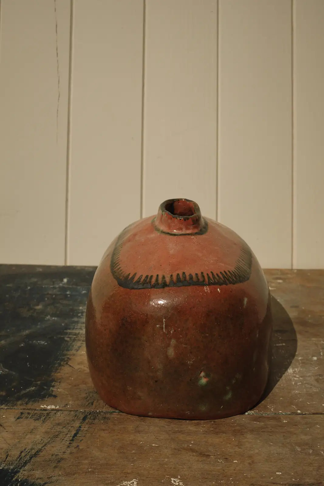 Vase artisanal en terre vernissée