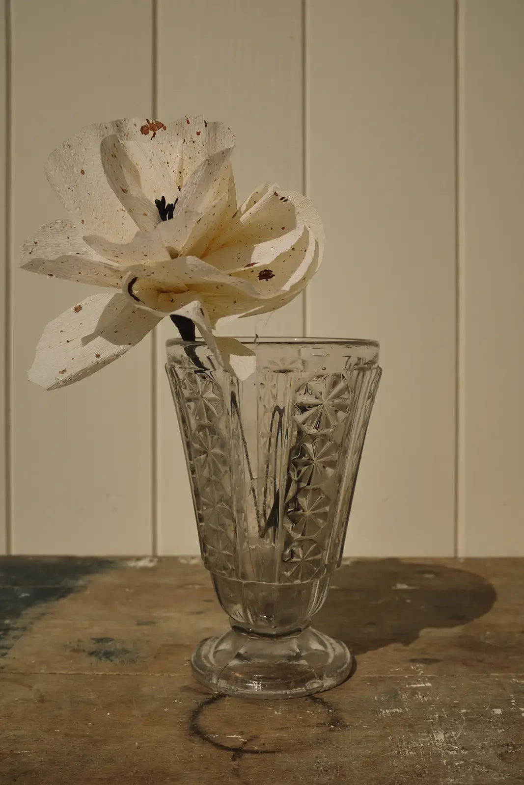 Grand verre moulé