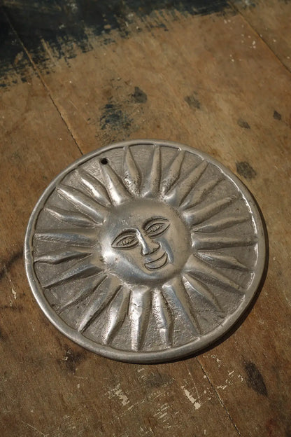 Décoration murale soleil en aluminium