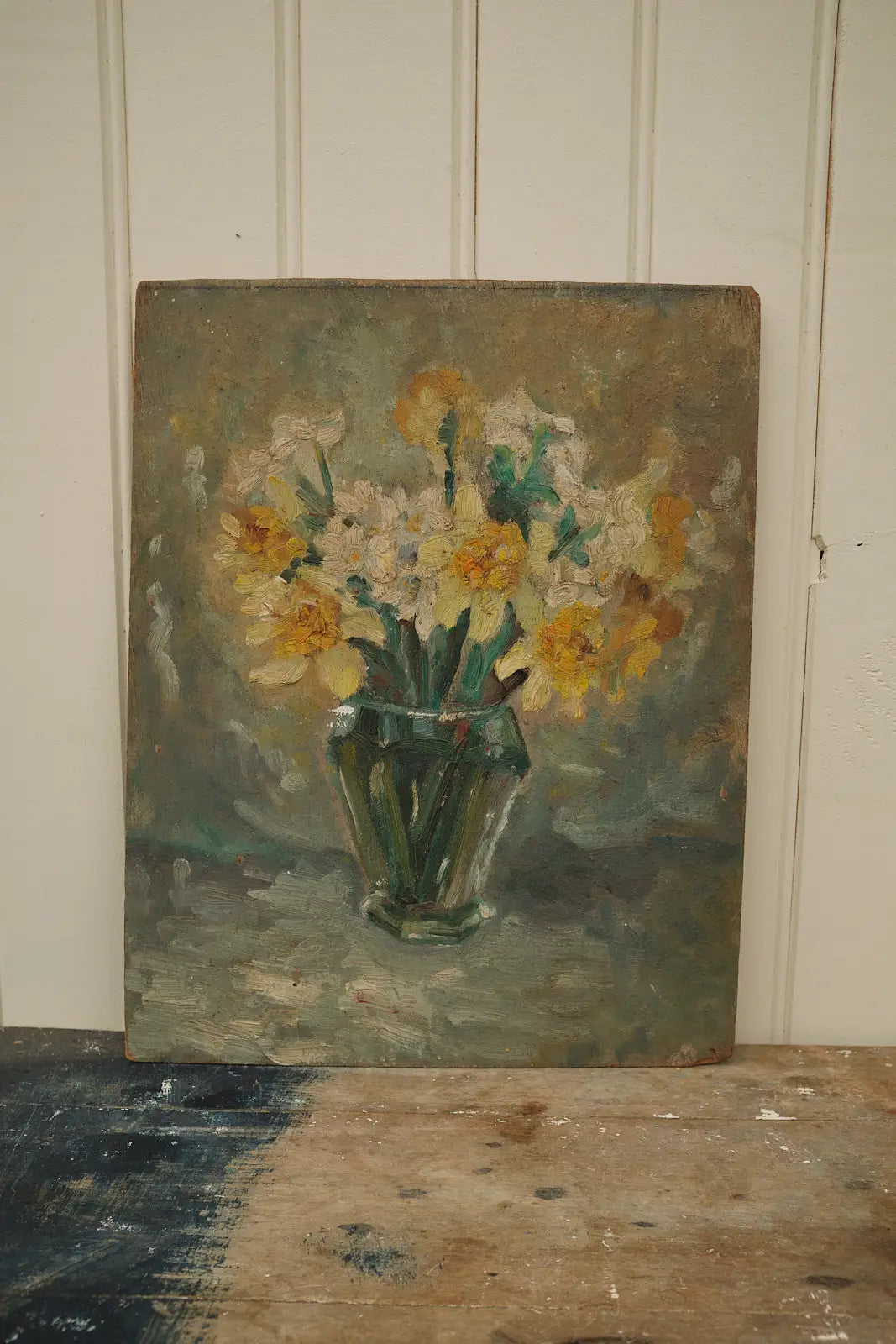 Nature morte aux jonquilles sur panneau de bois