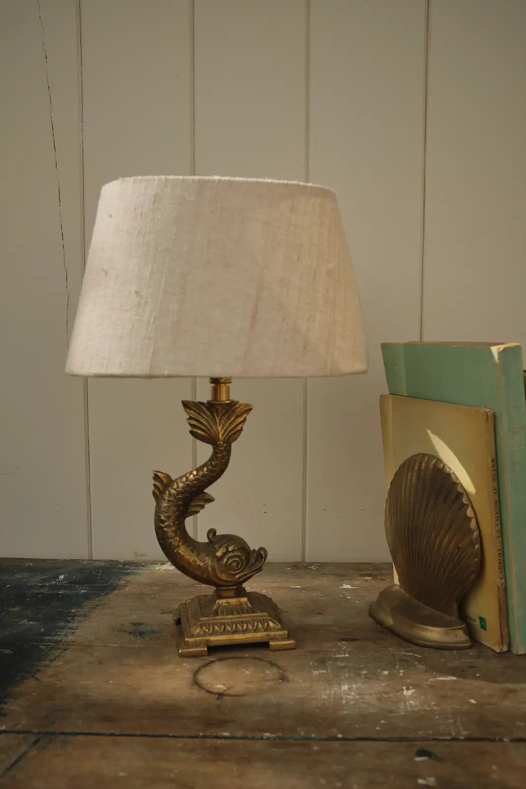 Lampe Dauphin en métal doré