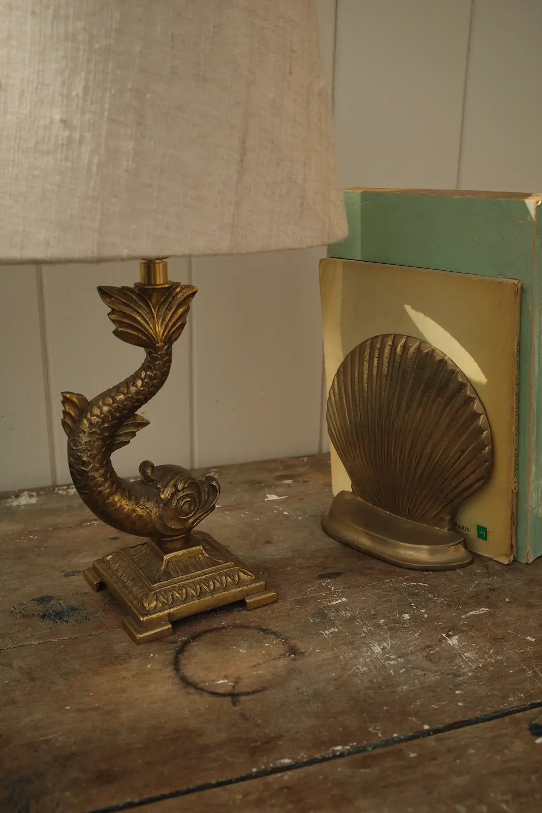 Lampe Dauphin en métal doré