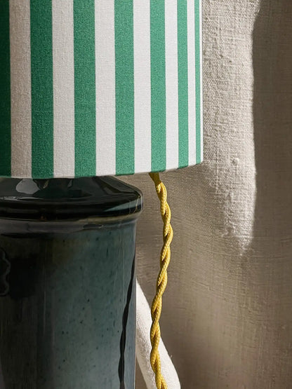Lampe en céramique et abat-jour rayé
